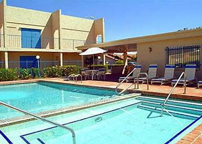 Hotel 6 Mesa, Az - Downtown 2*
